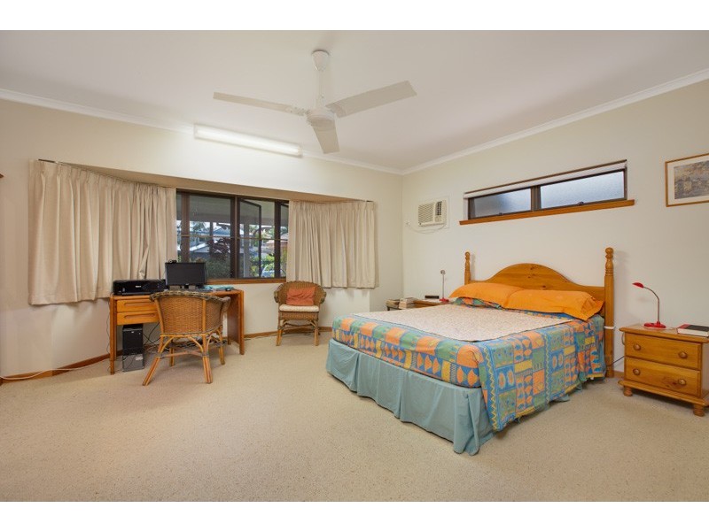 Clifton Beach QLD 4879