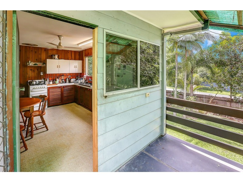 31 Endeavour Road, Clifton Beach QLD 4879