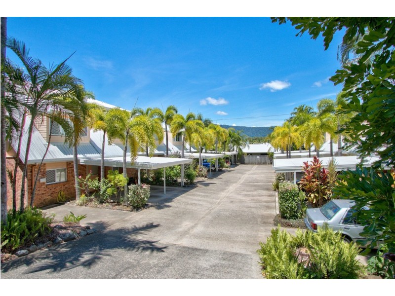 1/77-79 Moore Street, Trinity Beach QLD 4879