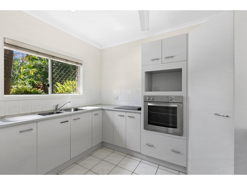 1/77-79 Moore Street, Trinity Beach QLD 4879