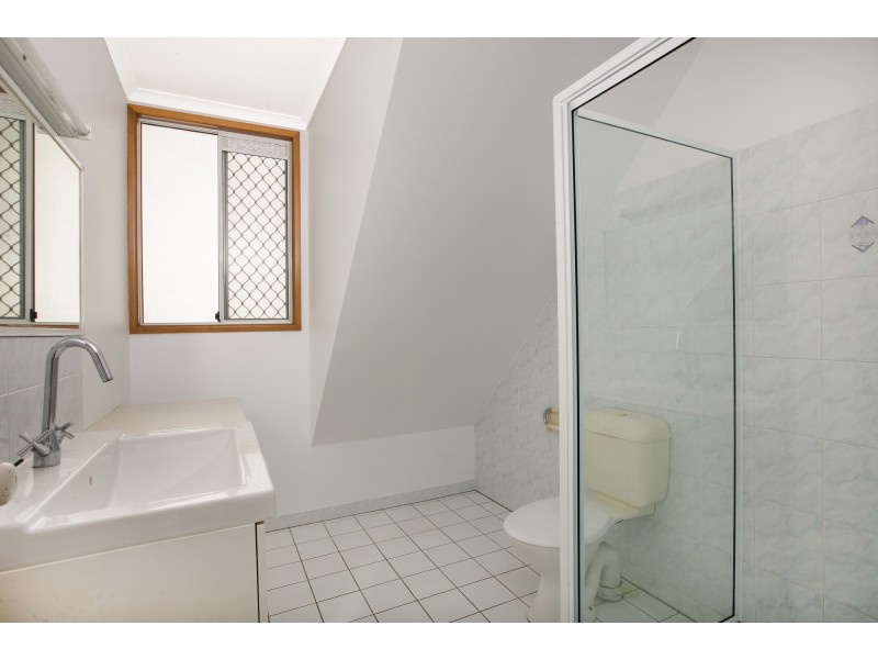 1/77-79 Moore Street, Trinity Beach QLD 4879