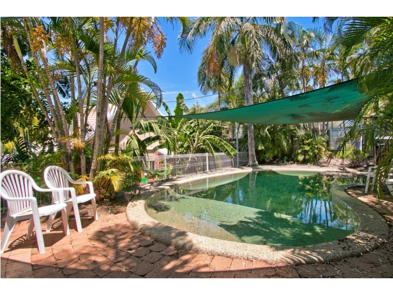 1/77-79 Moore Street, Trinity Beach QLD 4879