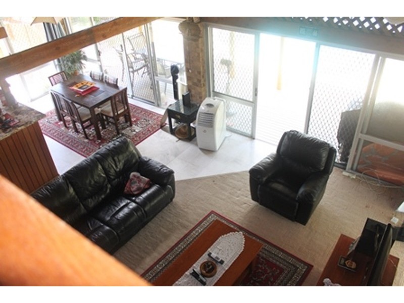 2 SAFFRON CLOSE, Holloways Beach QLD 4878