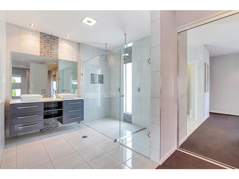 28 Fossilbrook Bend, Trinity Park QLD 4879