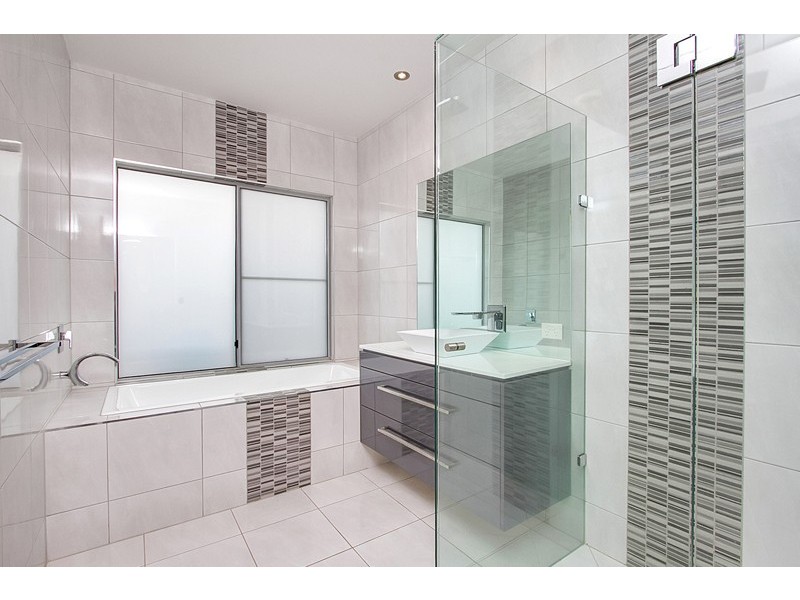 28 Fossilbrook Bend, Trinity Park QLD 4879