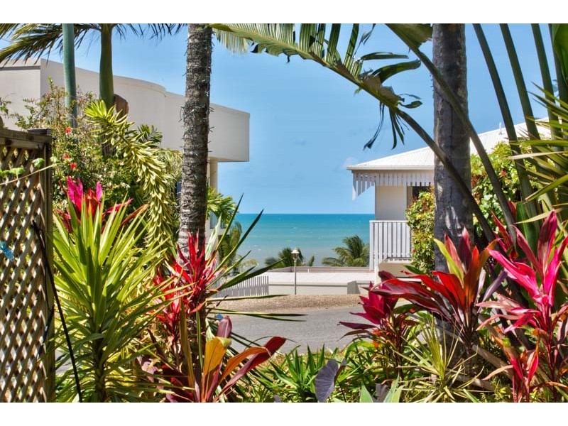 Trinity Beach QLD 4879