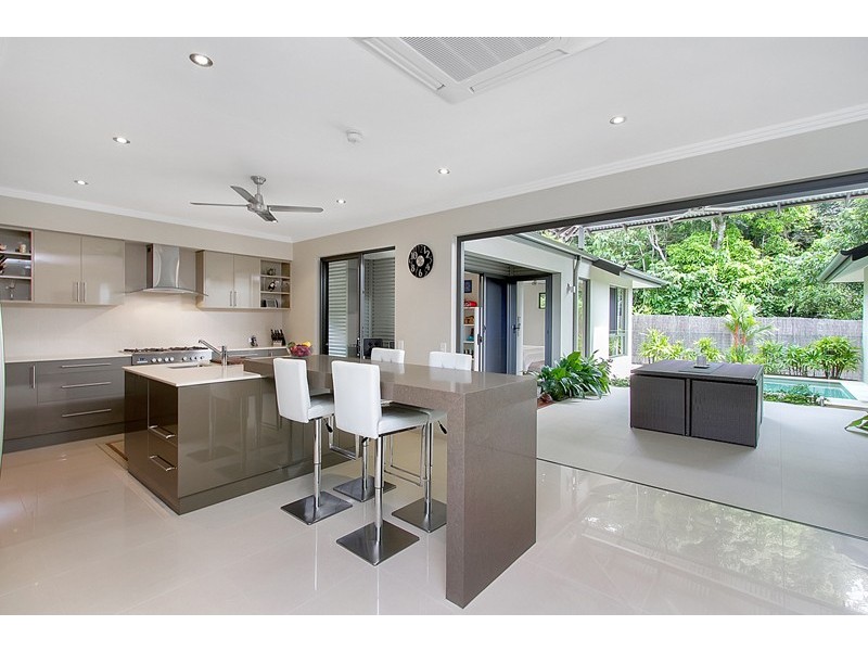 30 Greenvale Street, Smithfield QLD 4878