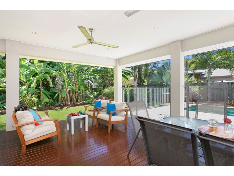 25 Lagoon Drive, Trinity Beach QLD 4879