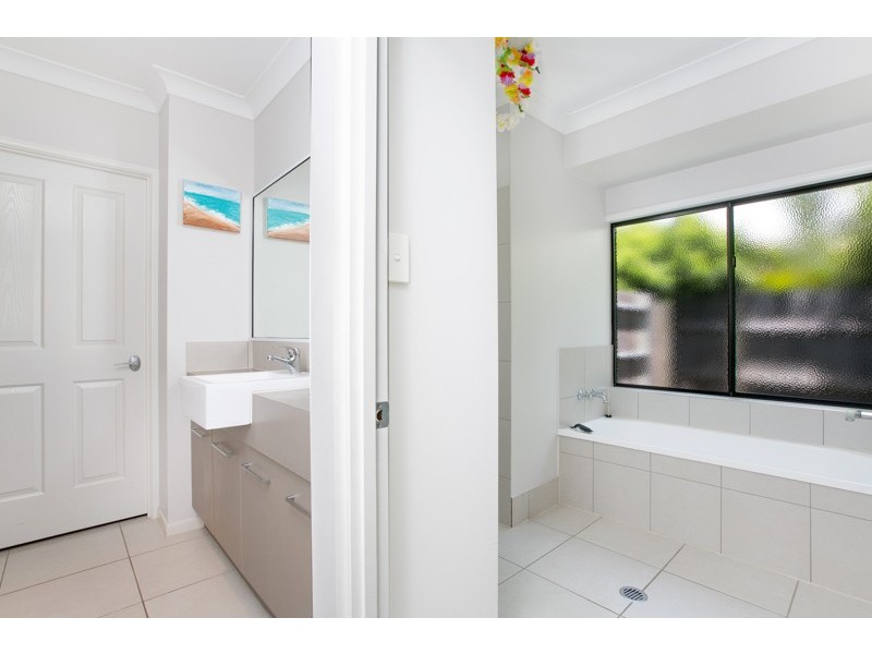 25 Lagoon Drive, Trinity Beach QLD 4879