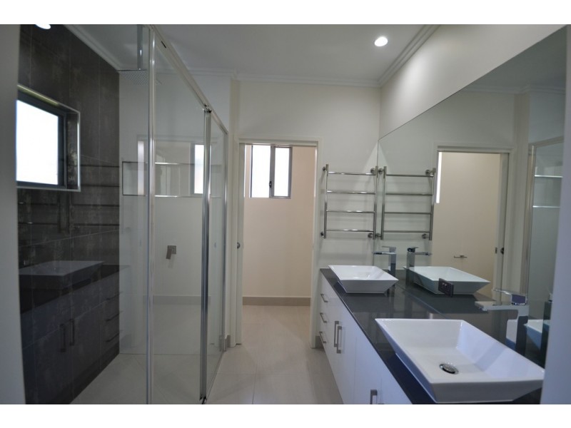 42 Catamaran Circuit, Trinity Beach QLD 4879