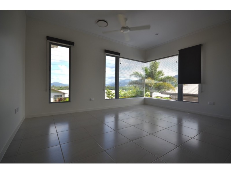 42 Catamaran Circuit, Trinity Beach QLD 4879