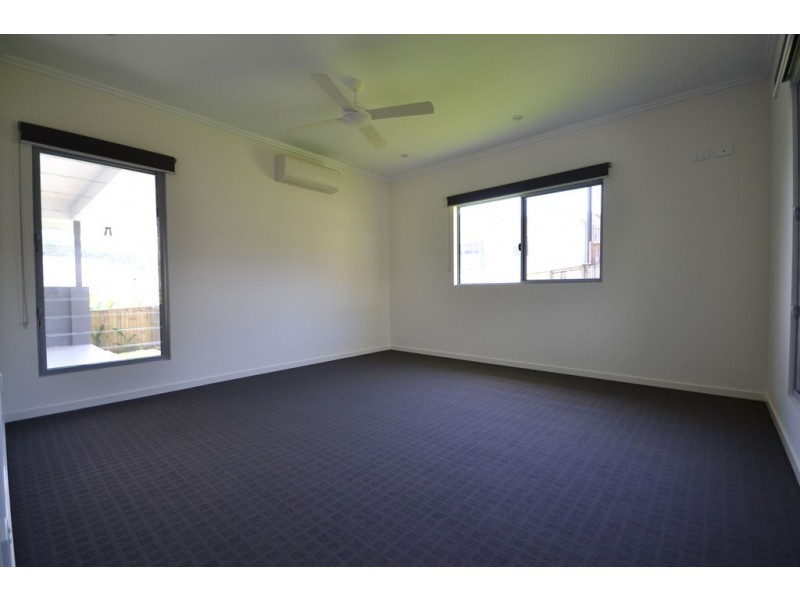 42 Catamaran Circuit, Trinity Beach QLD 4879