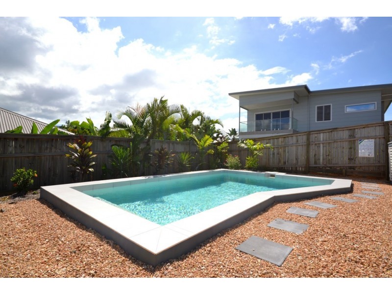 42 Catamaran Circuit, Trinity Beach QLD 4879