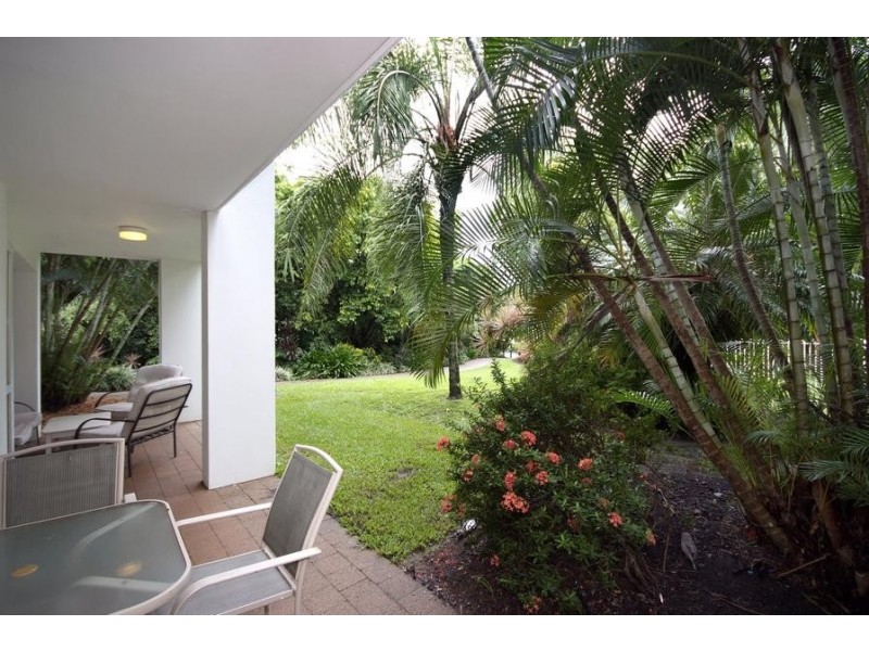 301/ 81 Coral Coast Drive, Palm Cove QLD 4879