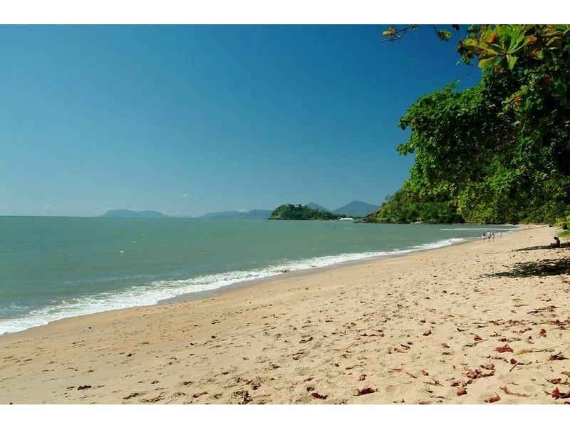 Trinity Beach QLD 4879