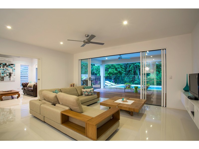 Palm Cove QLD 4879