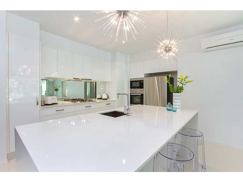 Palm Cove QLD 4879