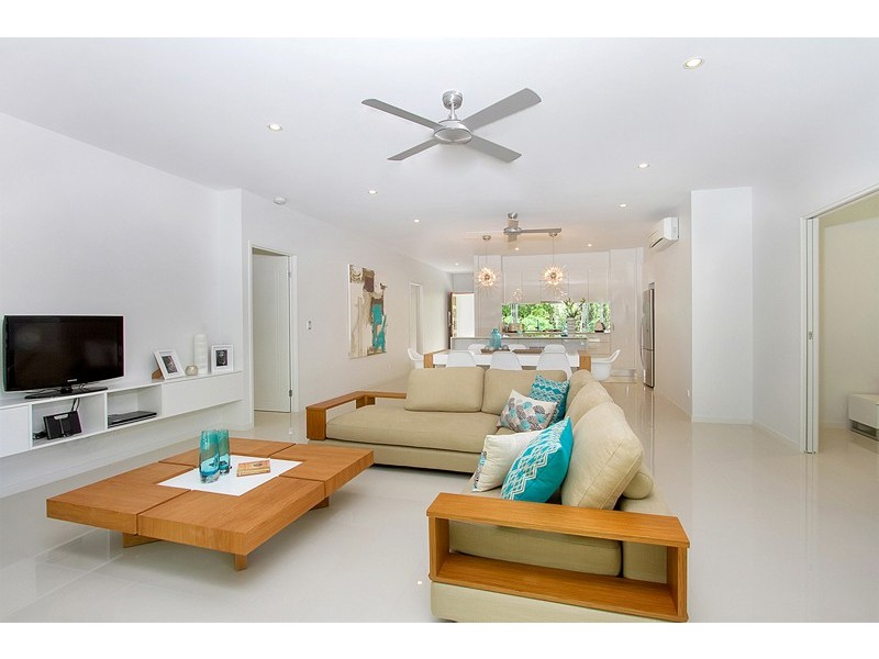 Palm Cove QLD 4879