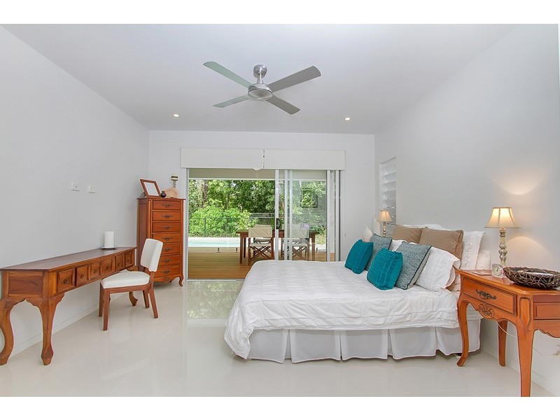 Palm Cove QLD 4879