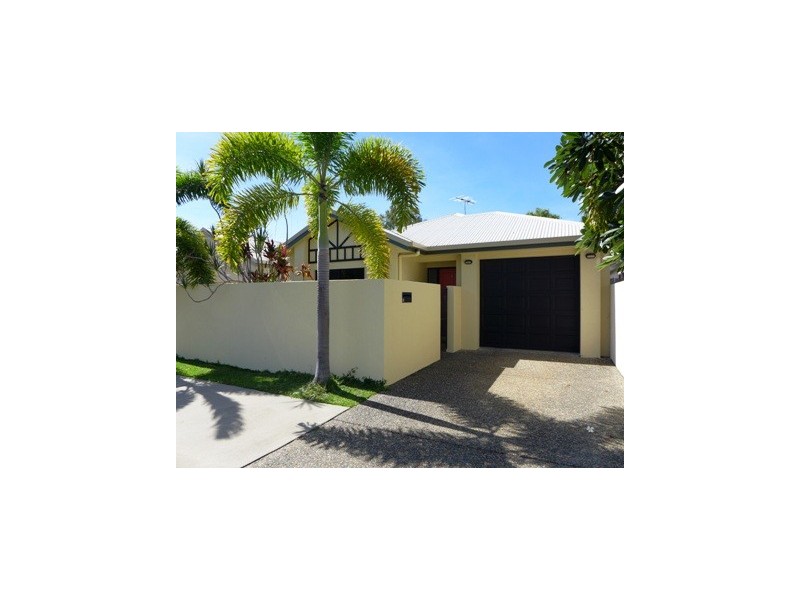 53 Cedar Road, Palm Cove QLD 4879