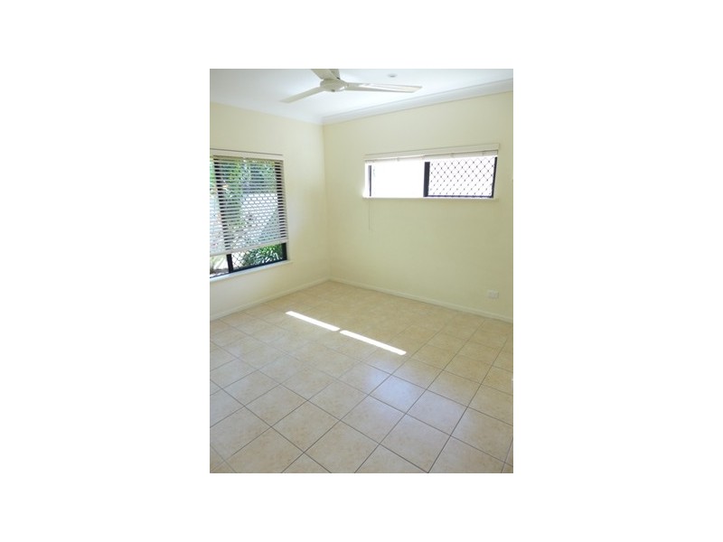 53 Cedar Road, Palm Cove QLD 4879