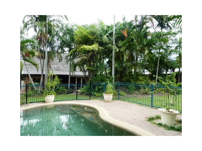 6 Conch Street, Trinity Beach QLD 4879