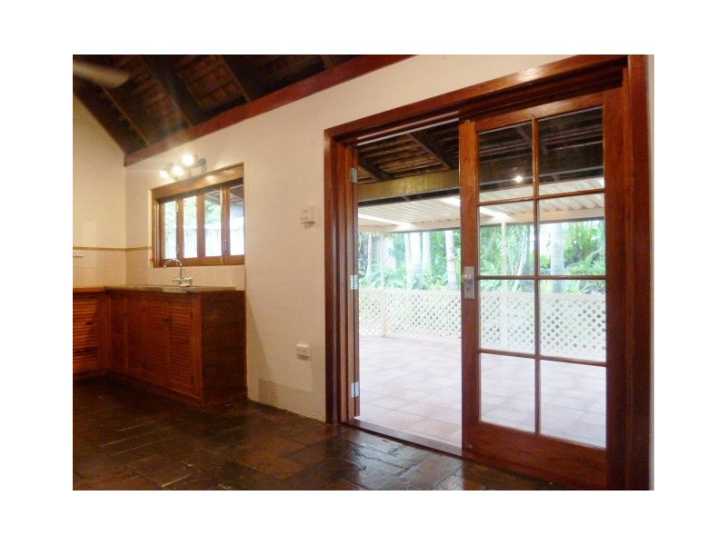 6 Conch Street, Trinity Beach QLD 4879