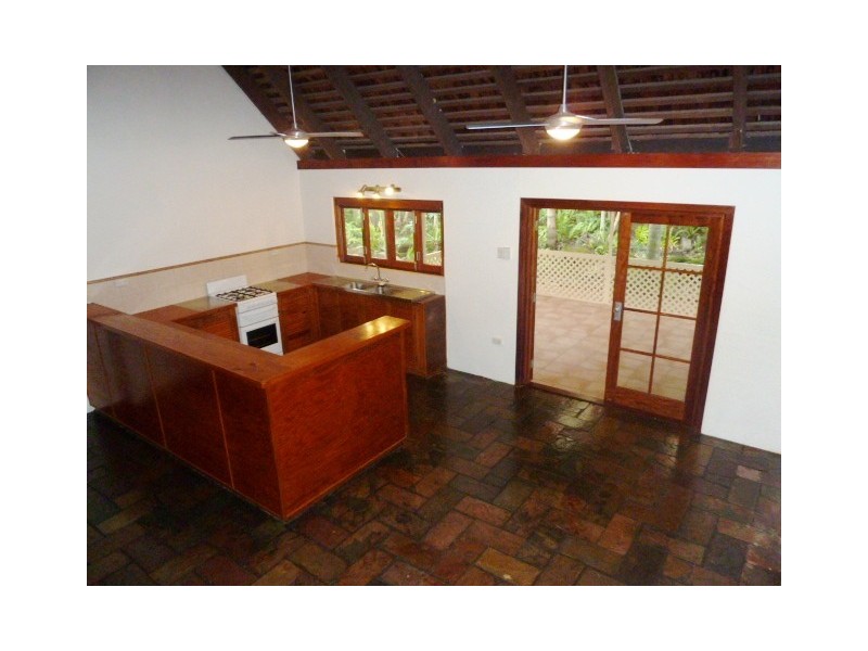 6 Conch Street, Trinity Beach QLD 4879