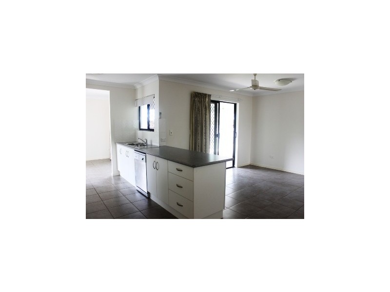 1 Pambula Close, Kewarra Beach QLD 4879