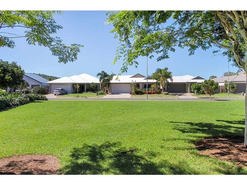 13 Seton Street, Trinity Park QLD 4879