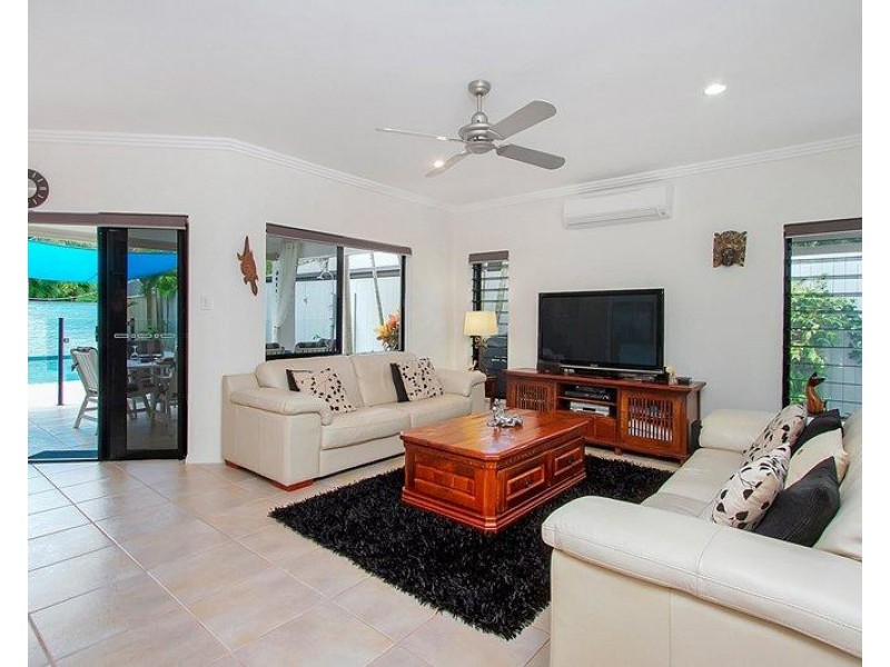 5 Palmetto Street, Palm Cove QLD 4879