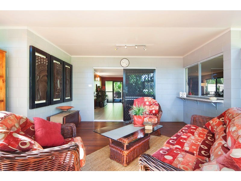 12 Moresby Street, Trinity Beach QLD 4879