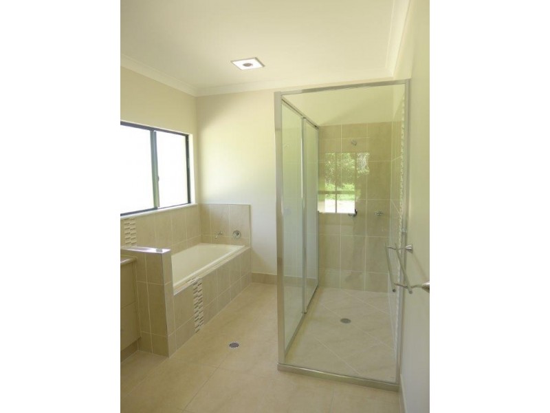 25 Aurelia Road, Palm Cove QLD 4879