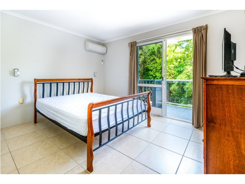 224 Coral Coast Drive, Palm Cove QLD 4879