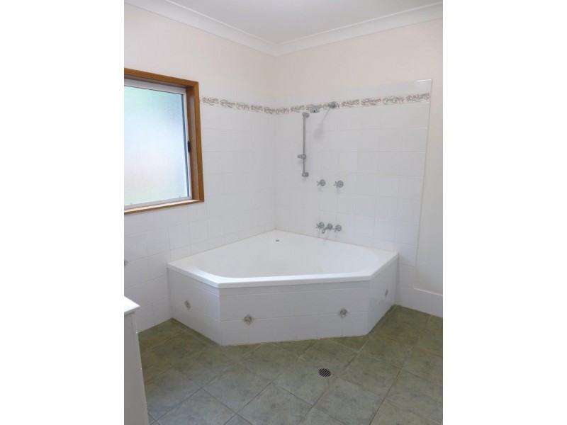 97-99 Petersen Street, Freshwater QLD 4870