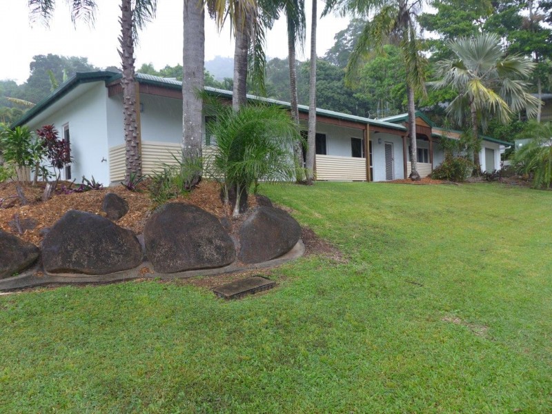 97-99 Petersen Street, Freshwater QLD 4870