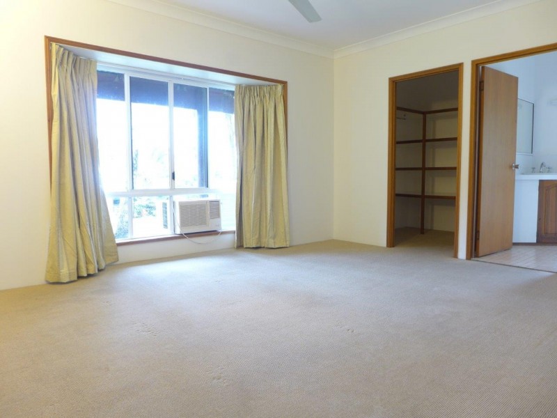 97-99 Petersen Street, Freshwater QLD 4870