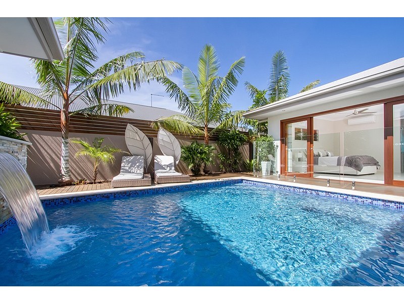 Palm Cove QLD 4879