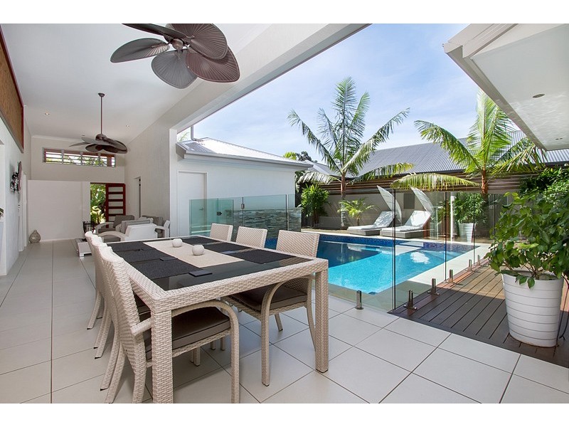 Palm Cove QLD 4879