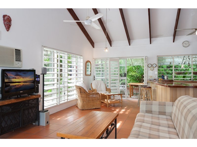 41 Petersen Street, Trinity Beach QLD 4879