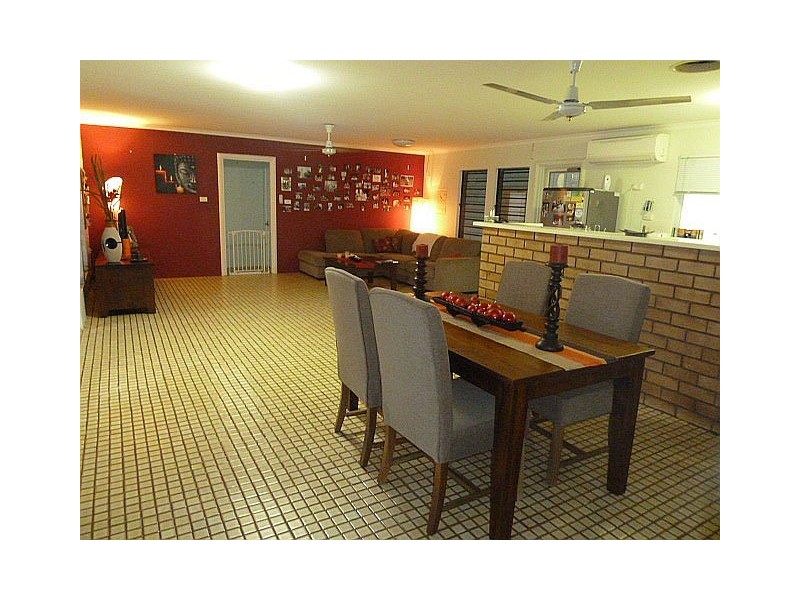 Holloways Beach QLD 4878