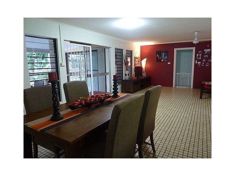 Holloways Beach QLD 4878