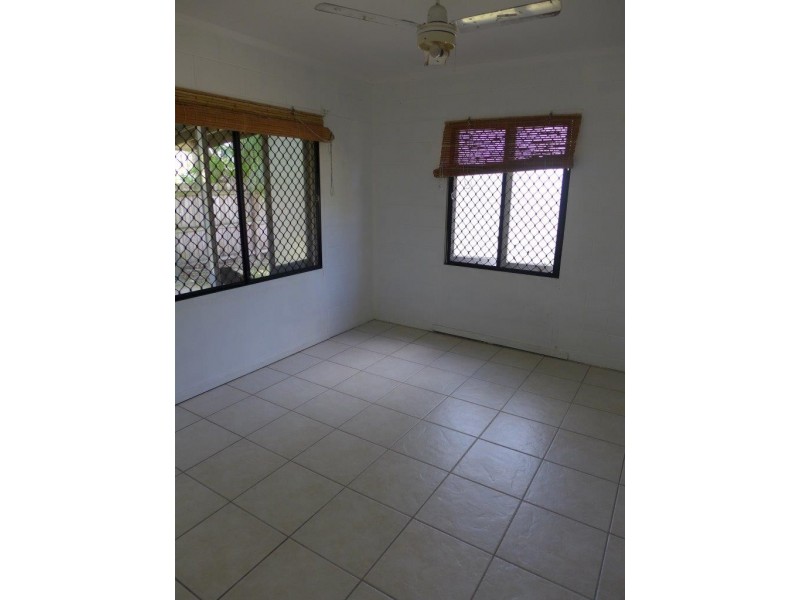 96 – 98 Swallow Street, Mooroobool QLD 4870