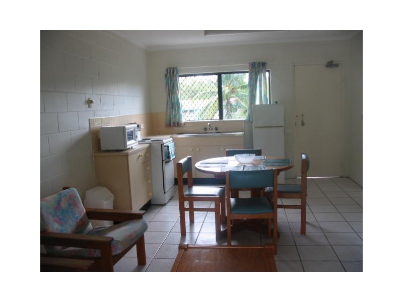 18/63-65 Moore Street, Trinity Beach QLD 4879