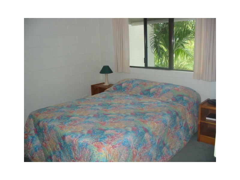 18/63-65 Moore Street, Trinity Beach QLD 4879