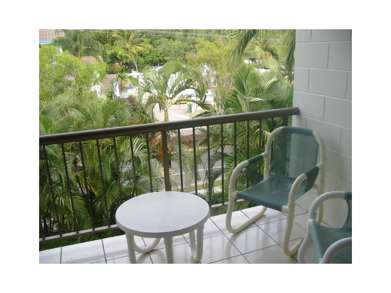 18/63-65 Moore Street, Trinity Beach QLD 4879