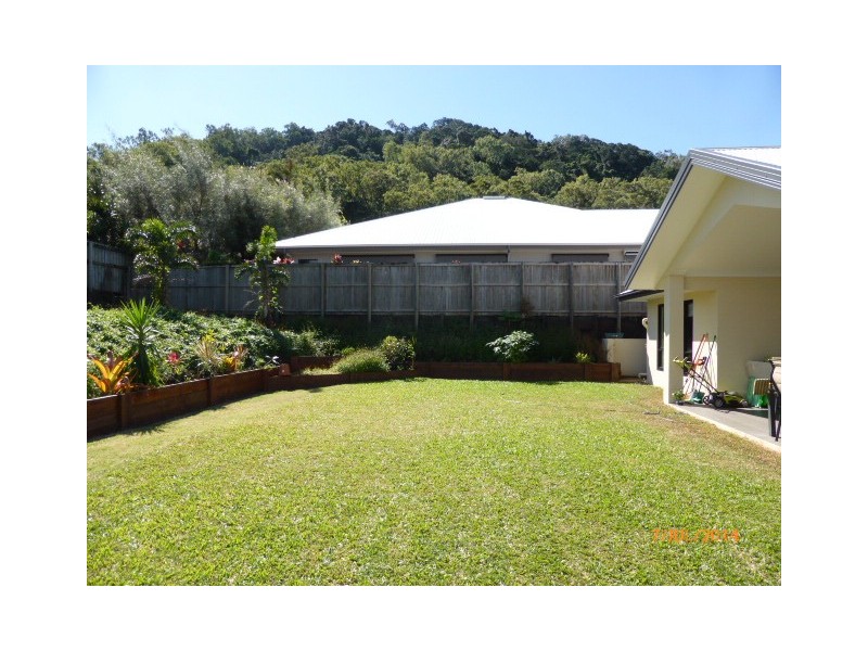 33 Catamaran Circuit, Trinity Beach QLD 4879
