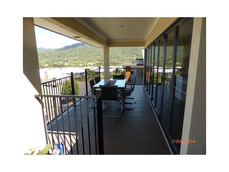 33 Catamaran Circuit, Trinity Beach QLD 4879