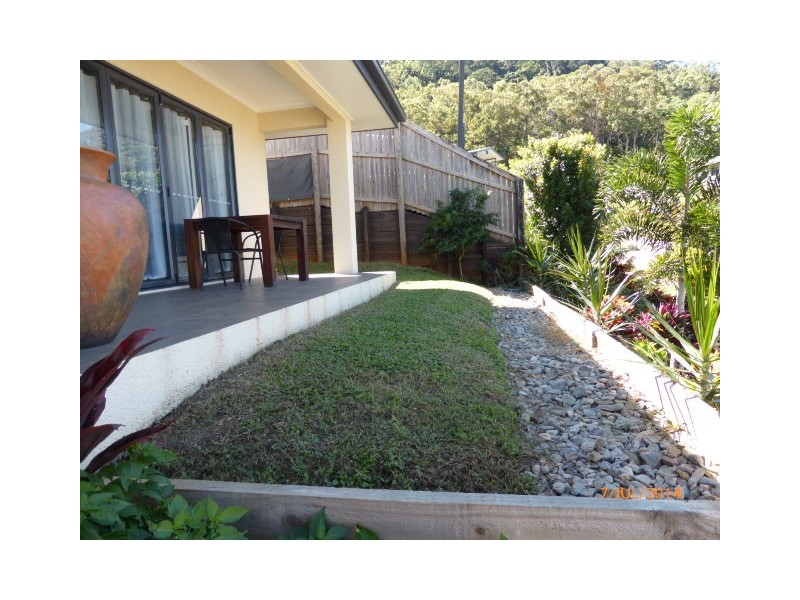 33 Catamaran Circuit, Trinity Beach QLD 4879