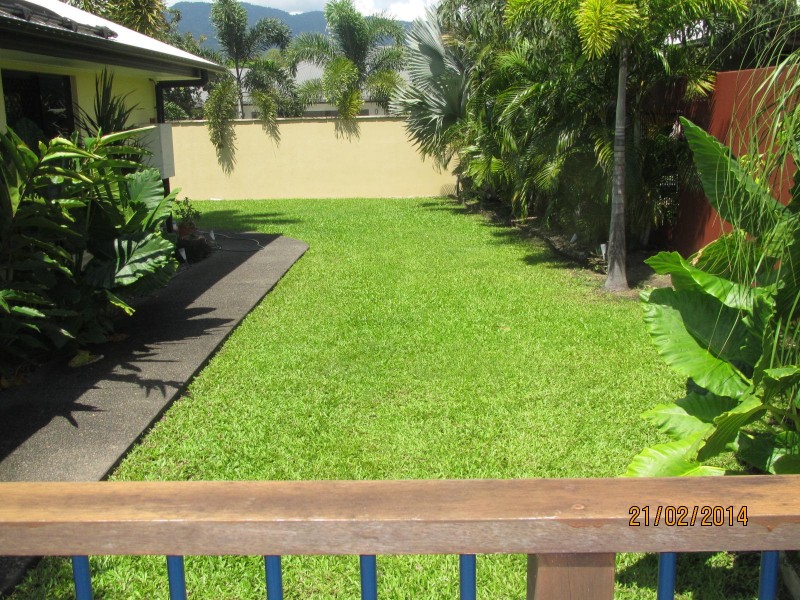 27 Lagoon Drive, Trinity Beach QLD 4879